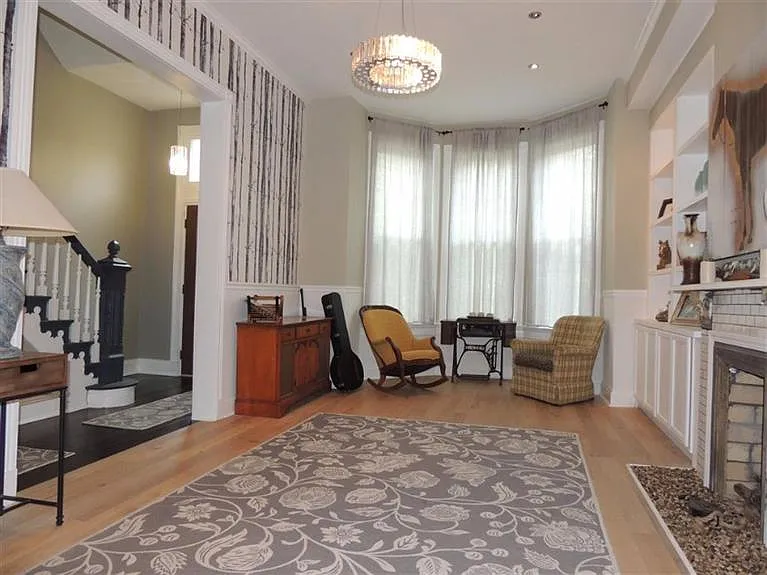 775 Summit Ave — Photo 6