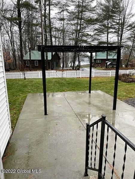 4th image of 1402 S Shore Road