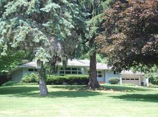 206 Springcrest Dr, Akron, OH 44333