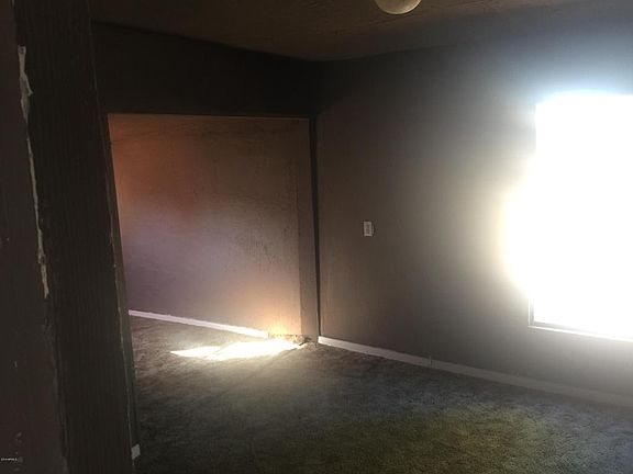 3rd image of 317 W Kennedy Ave