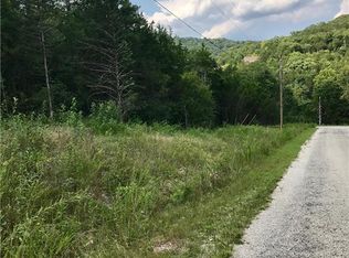 Thunderbird Dr, Eureka Springs, AR 72631