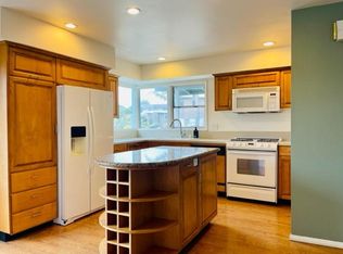 720 Cabrillo Pl, Morro Bay, CA 93442