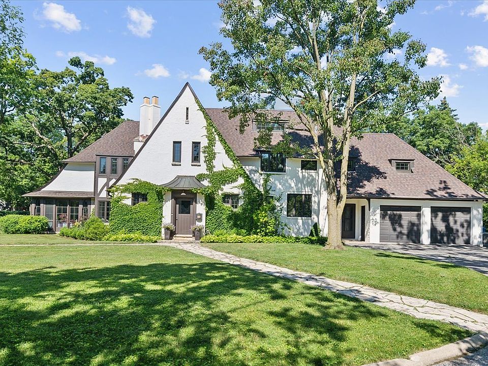 1st image of 867 Broadview Ave