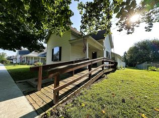 8 N Meridian St, Roachdale, IN 46172