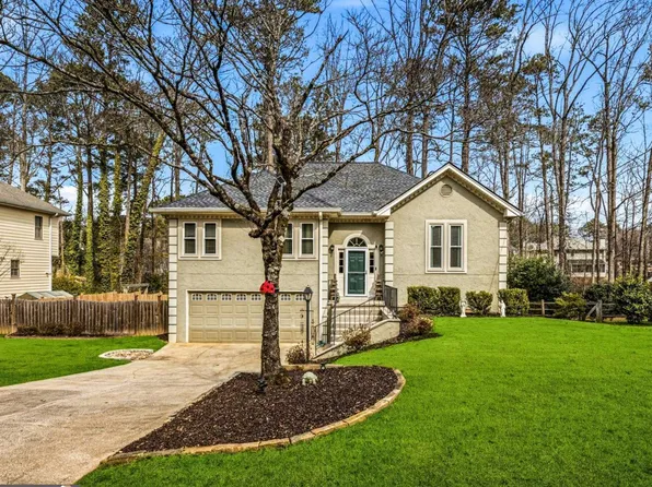 1975 Hunt Crossing Ct, Lawrenceville, GA 30043