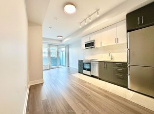 2525 Bathurst St #906, Toronto, ON M6B 2Y9