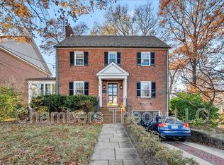 2412 N Columbus St, Arlington, VA 22207