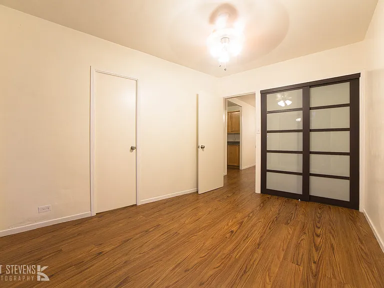 Moana Vista 1 Bedroom with Door