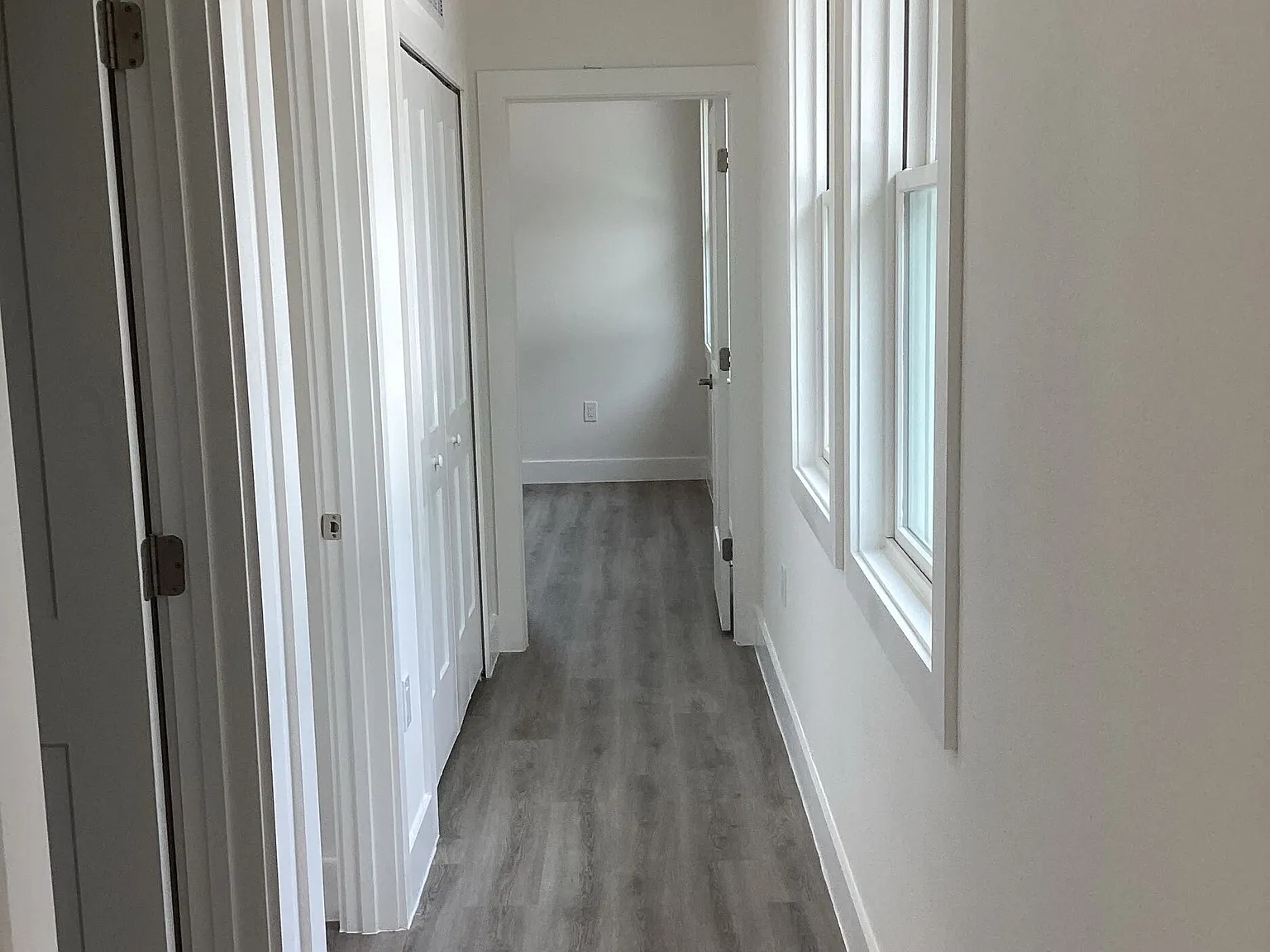 4 bed, 2076 sqft, $3,700 — Photo 4