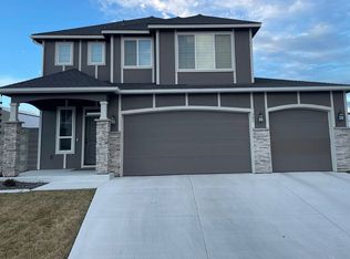 305 Ruby Ave, Grandview, WA 98930