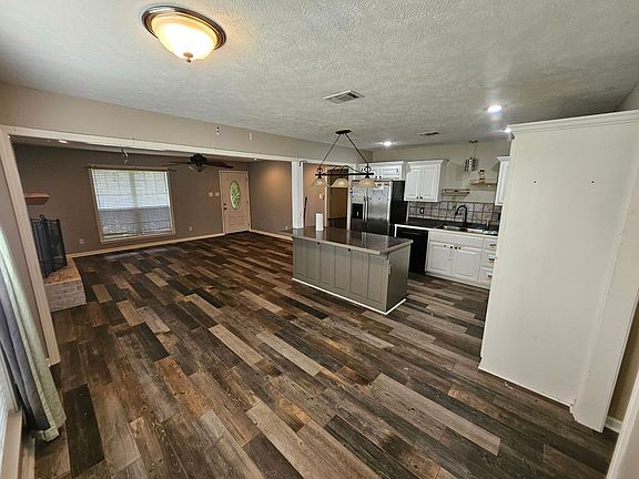 5th image of 110 Lacey Ln