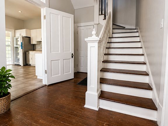 5th image of 5939 Freret St