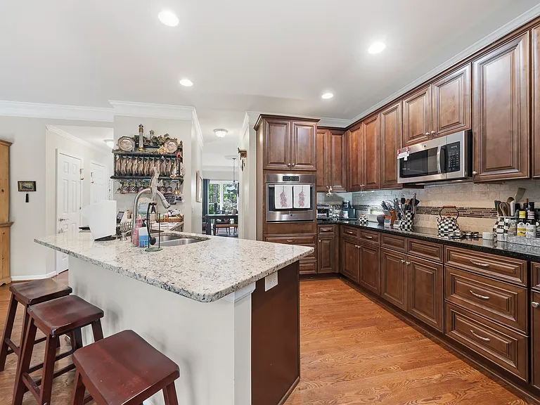 1001 Kakie Pl — Photo 14