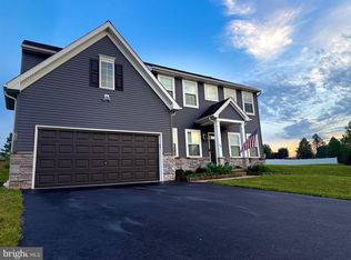 20 Greenview Dr, Shrewsbury, PA 17361