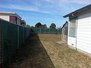 5th image of 1045 Garden St