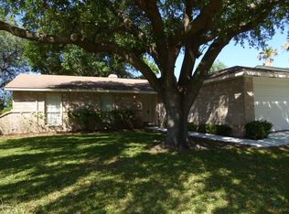 13718 Towne Way Dr, Sugar Land, TX 77498
