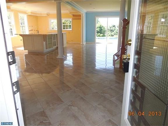 5th image of 83 Misty Meadow Dr