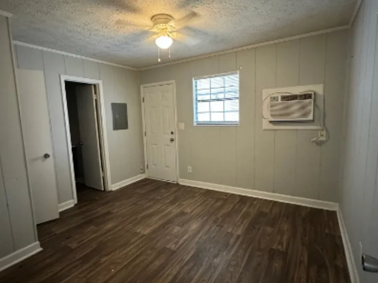111 Sinclair Marina Dr #13 — Photo 3