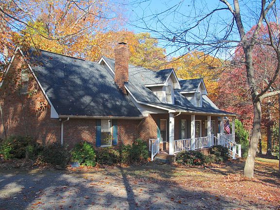 3rd image of 2544 Barwood Dr