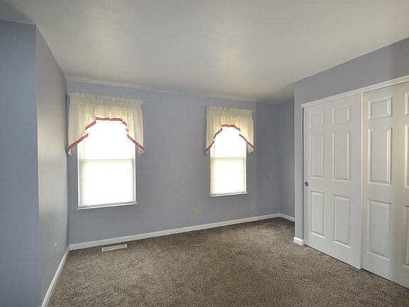 4th image of 2301 W Banberry Dr