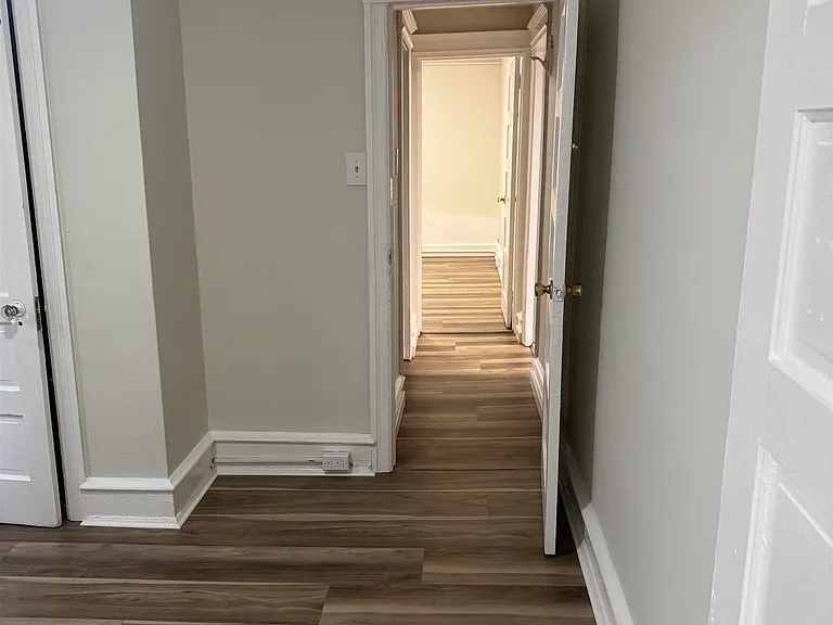 114 N Harvard Ave #1 — Photo 13
