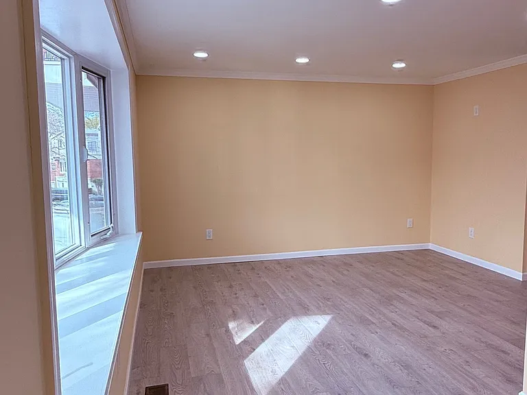 460 Parlin St #1 — Photo 6