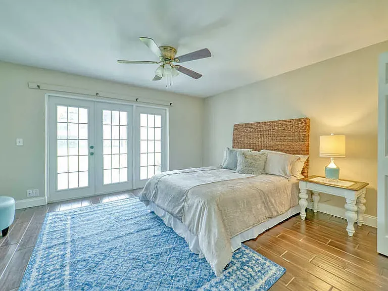 4326 Plaza Gate Ln S — Photo 13