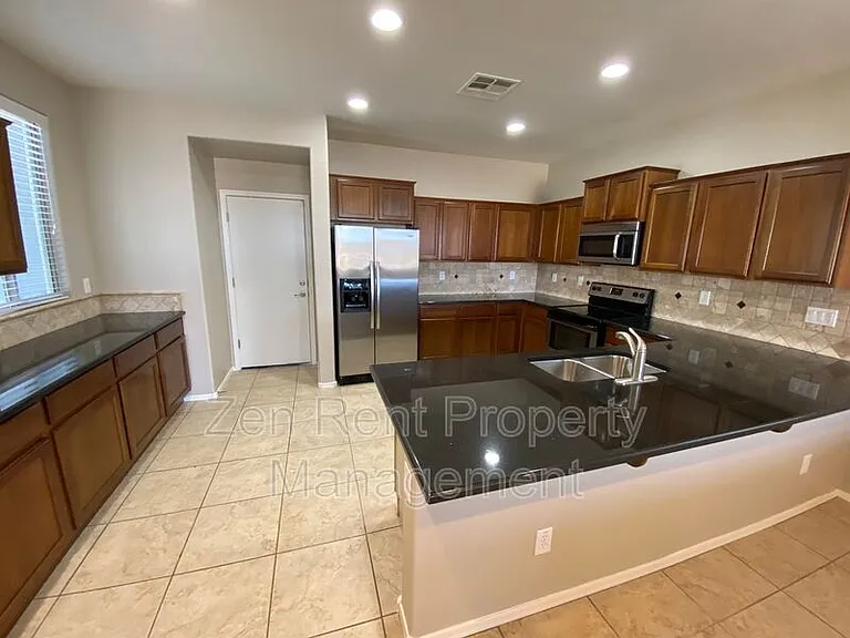 36971 W Oliveto Ave — Photo 5