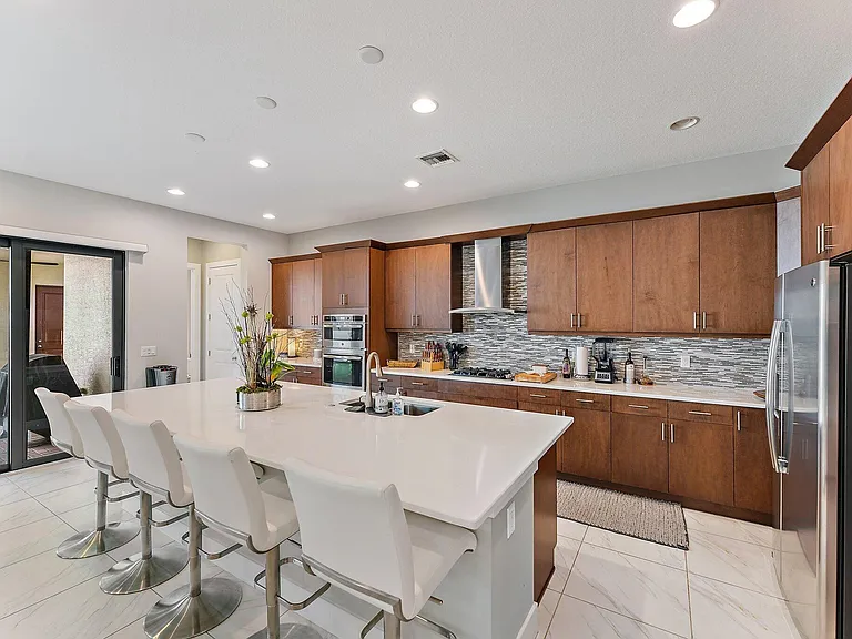 1077 Faulkner Ter — Photo 18