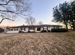 5761 Clarksville Rd, Russellville, KY 42276