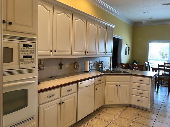 2nd image of 8 Kalli Cir