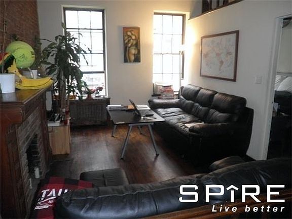 3rd image of 118 W 74th St APT 4A