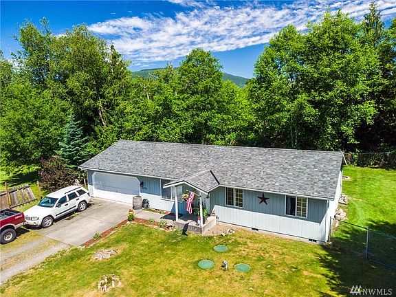 2nd image of 5075 Aerie Ln