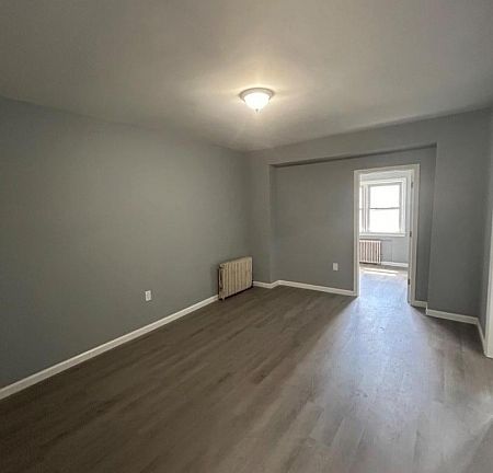3rd image of 50 Honiss St