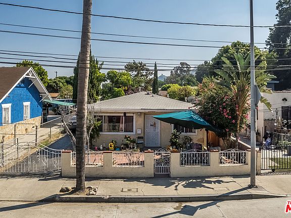3rd image of 2660 Newell St