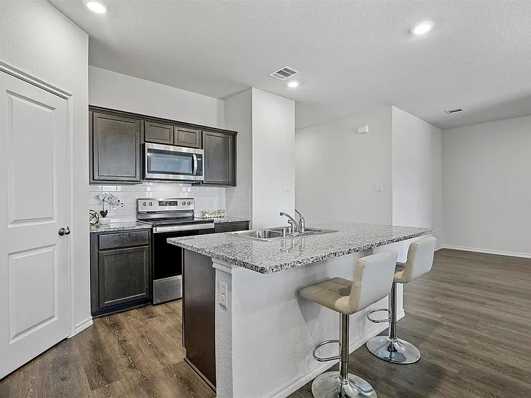 3000 Buttonbush Dr — Photo 10