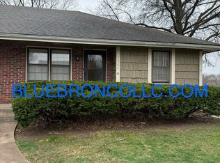 1507 NE White Dr APT A, Lees Summit, MO 64086