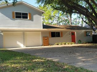 4710 Hope St, River Oaks, TX 76114