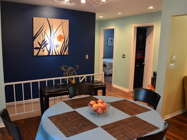 1009 Sycamore Dr — Photo 5