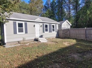 123 W River Rd, Hooksett, NH 03106