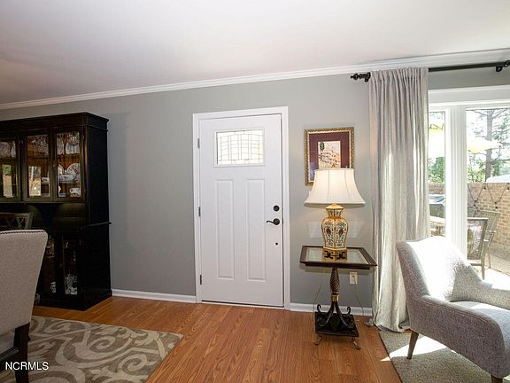 2nd image of 536 Sandalwood Dr