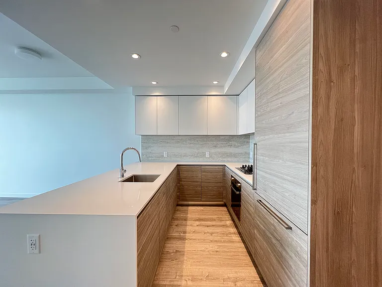 680 Quayside Dr #802 — Photo 14