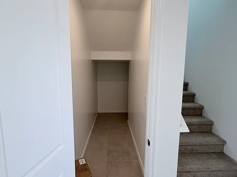 24172 W Raymond St — Photo 28
