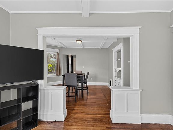 5th image of 45 Middlesex St
