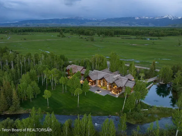 6805 N Granite Creek Rd, Wilson, WY 83014