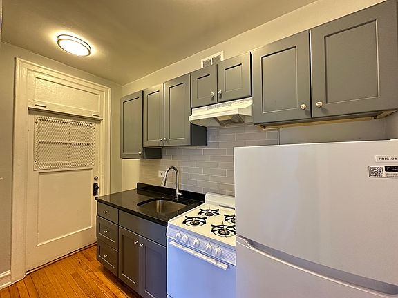3rd image of 1369 W Estes Ave #J3