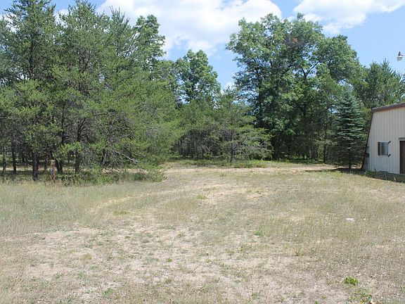 3rd image of 99 Crestwood Dr