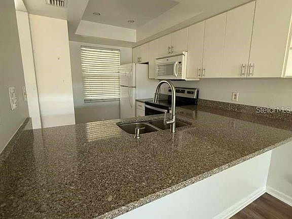 5th image of 2045 Sunset Grove Ln