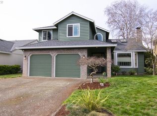 5879 NW Landing Dr, Portland, OR 97229