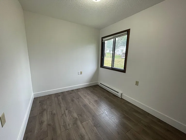 505 Barclay St — Photo 9
